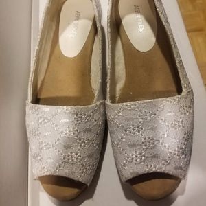 AEROSOLES WEDGE SLIP-ON